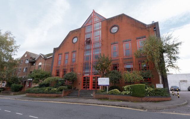 Reading Town Centre- Studio Apartment