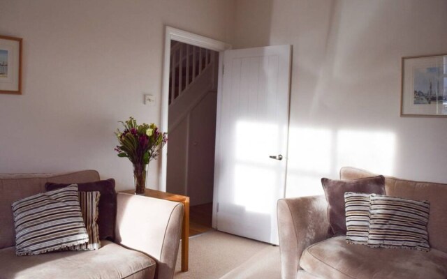 Stunning and Spacious 3 Bedroom House With Garden