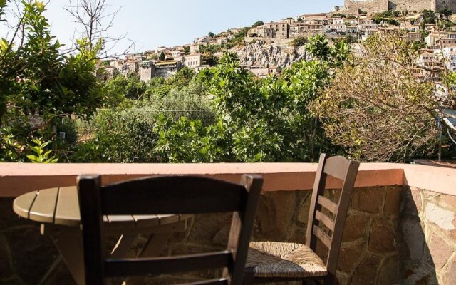 Olive Press Hotel & Apartments