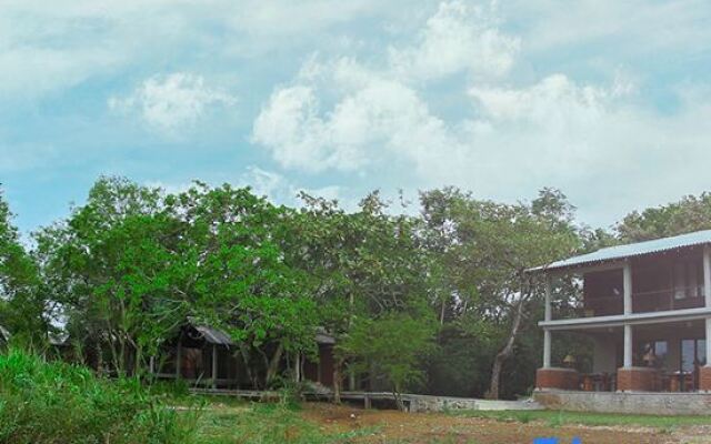 Ehalagala Lake Resort