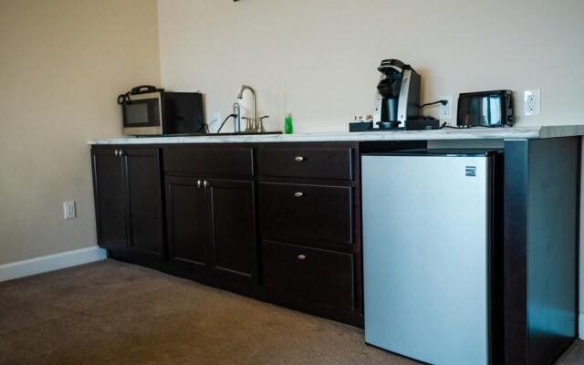 1 Bedroom Lake View Villa- 608