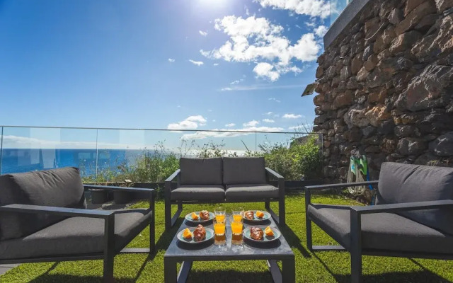 Aqui H Casa by Atlantic Holiday