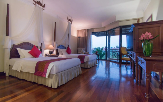 Palace Residence & Villa