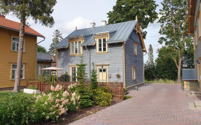 Apartment in Karlova manor summer house