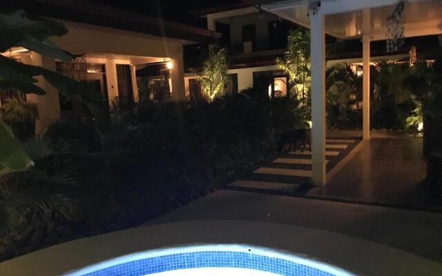 Good Life Lodge