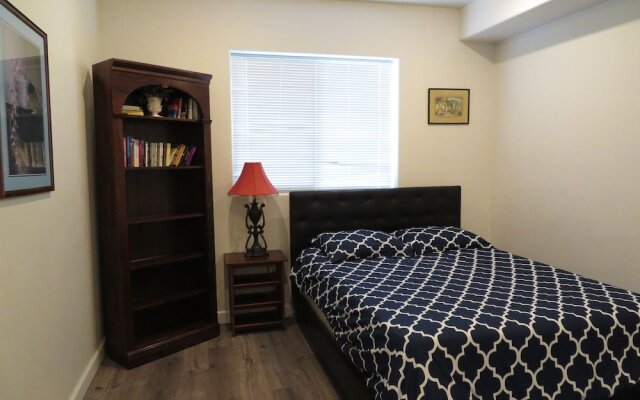 Fully Furnished Apartments near Hollywood