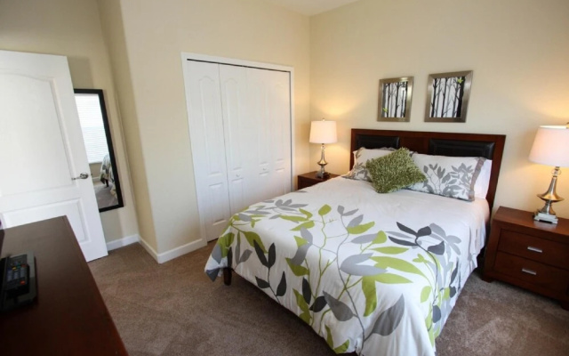 3041 Paradise Palms