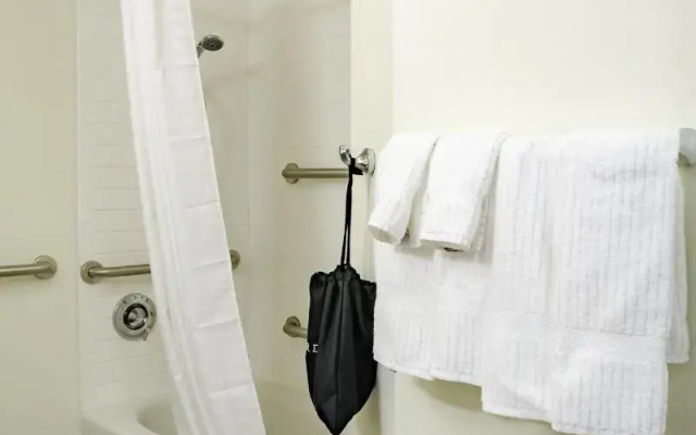 Candlewood Suites Miami Intl Airport-36th St by IHG