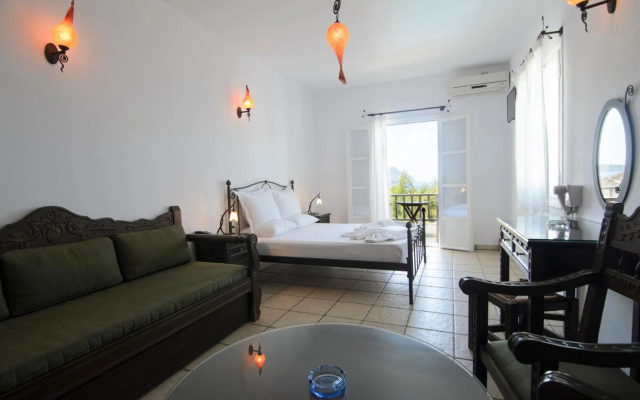 Yperia Hotel