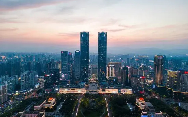 FUNGEE High-Rise River View Hotel (Honggutan, Jiangxi Provincial Museum, Nanchang)