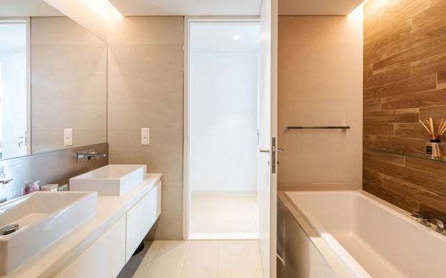 DHH Bluewater Island Building 2 Sea View