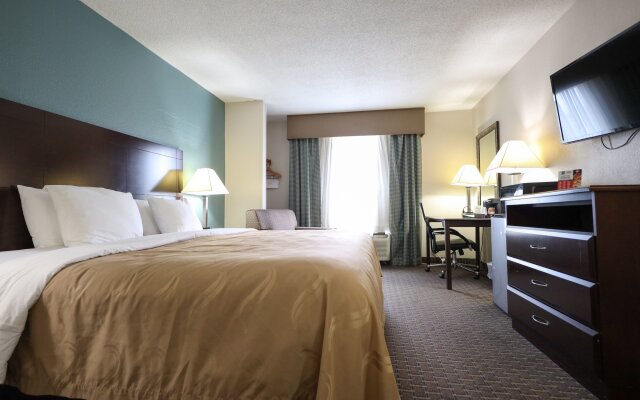 Copley Inn & Suites, Copley - Akron