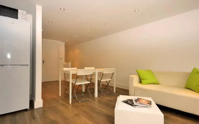 W14 Apartments - Battersea Apartment