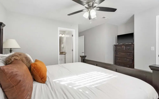 Tranquil Getaway For 8