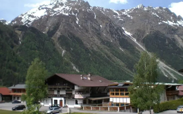Haus Alpina Huben