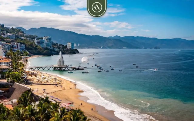 2BR Condo With Ocean View - Private Terrace