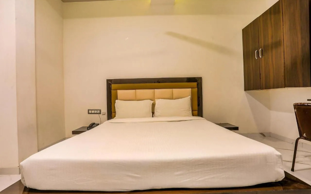 FabHotel Prime Grand