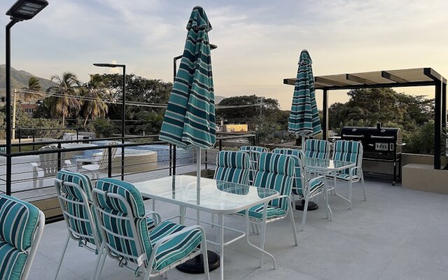 Hotel Oasis Tropical