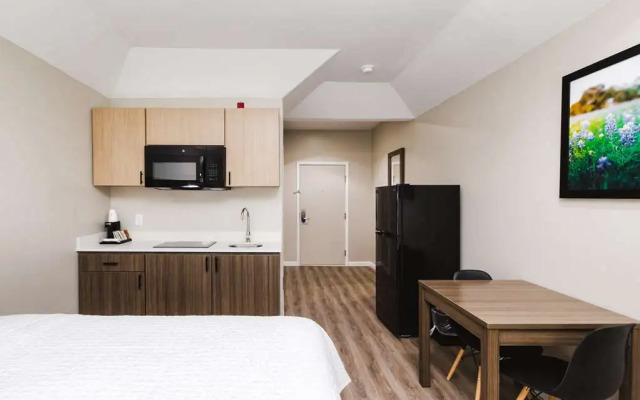 SureStay Studio by Best Western Conroe Downtown