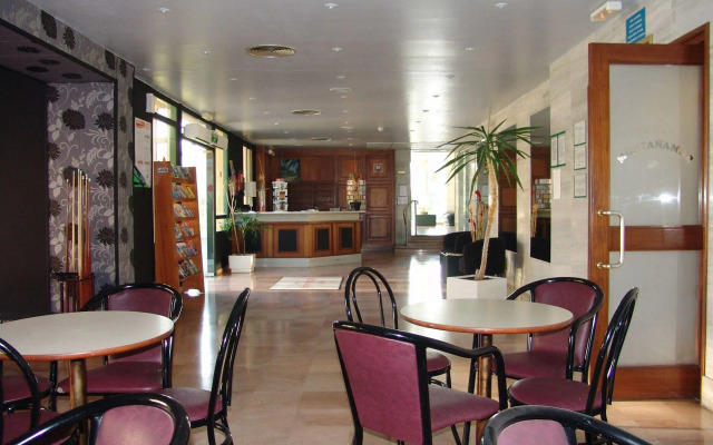 Hotel Montañamar