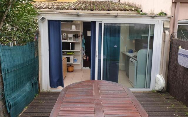 Appartement Cap d'Agde, 2 pièces, 5 personnes - FR-1-607-77