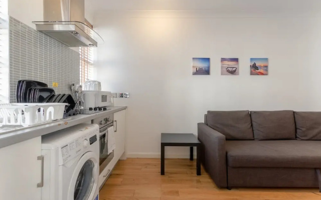 Modern 1 Bedroom Paddington Apartment
