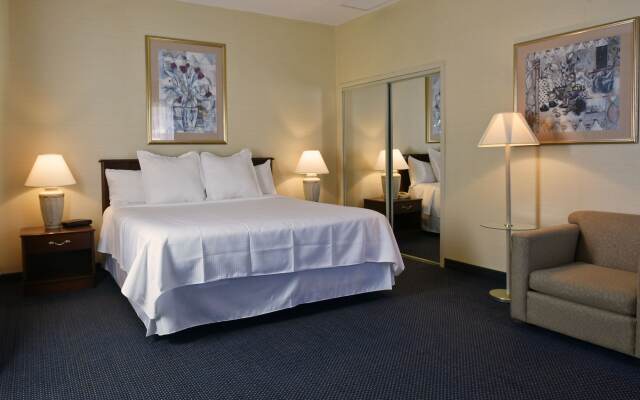 Maron Hotel & Suites