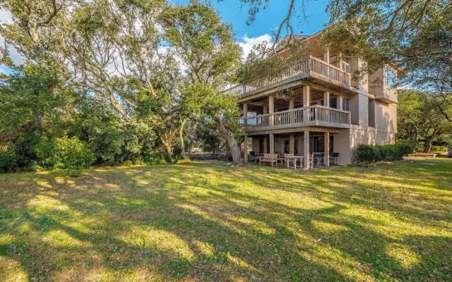 Nicholson Oaks by Topsail Realty