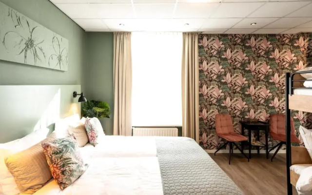 Hotel Flora