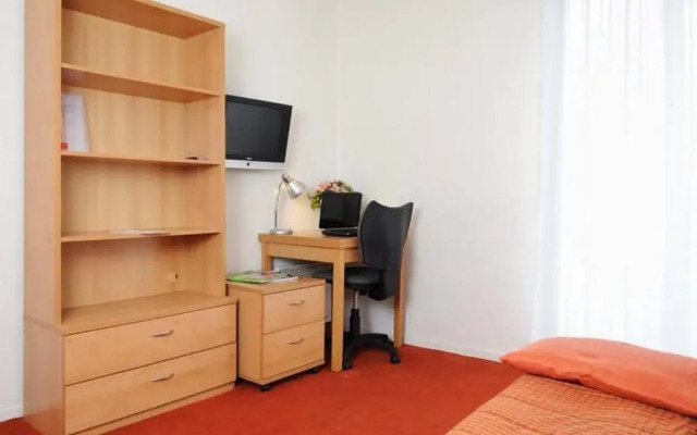 Séjours & Affaires Paris Nanterre