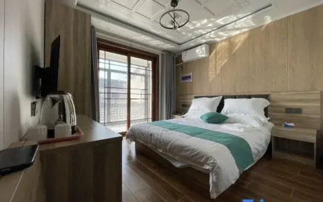 Slow resident accommodation