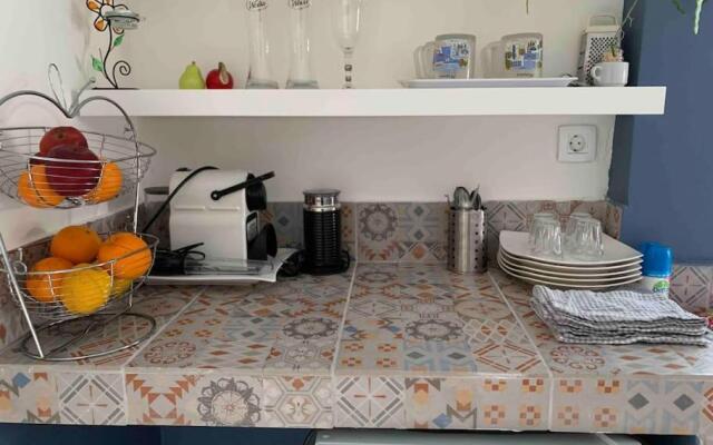 Anemomylos apartment by the sea