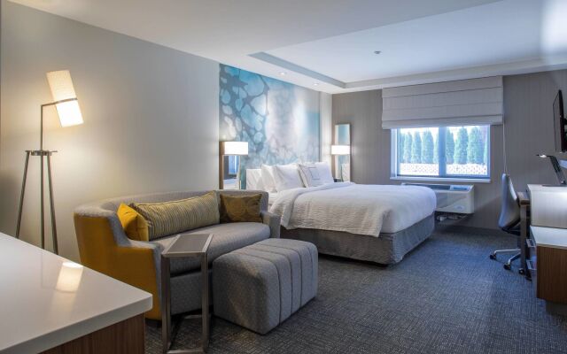 Courtyard by Marriott New York Queens/Fresh Meadows