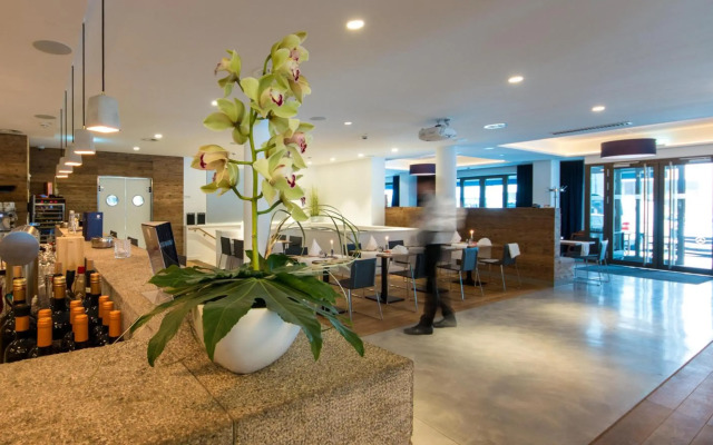 Bayer 89 Vi Vadi Hotel