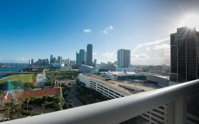The Grand Condos by Edgewater One IR