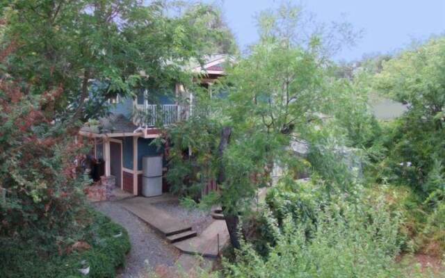 Robins Nest Bed & Breakfast