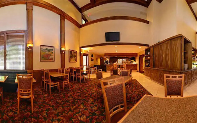 The Flats at Shady Grove