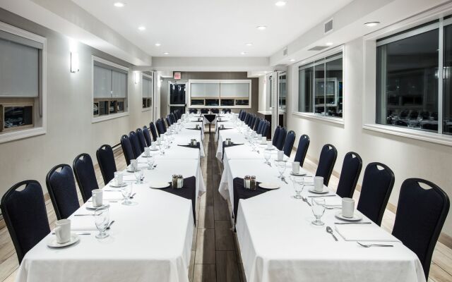 Holiday Inn & Suites Grande Prairie Conference Center by IHG