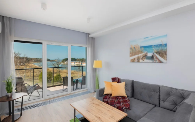 Riverfront Apartment by Renters