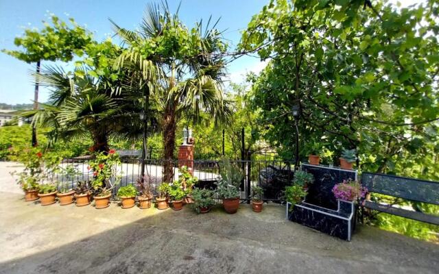 Lana's Guest House
