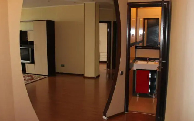 Houseroom F