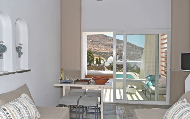 Tinos Blend Suites