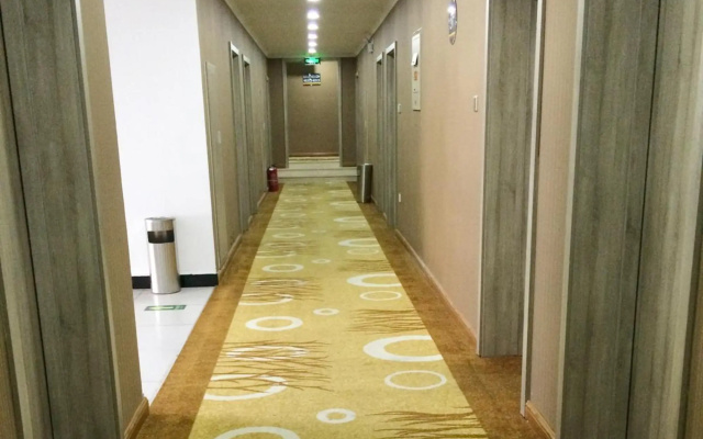 Super 8 by Wyndham Beijing Chaoyang Happy Valley WangSiYing