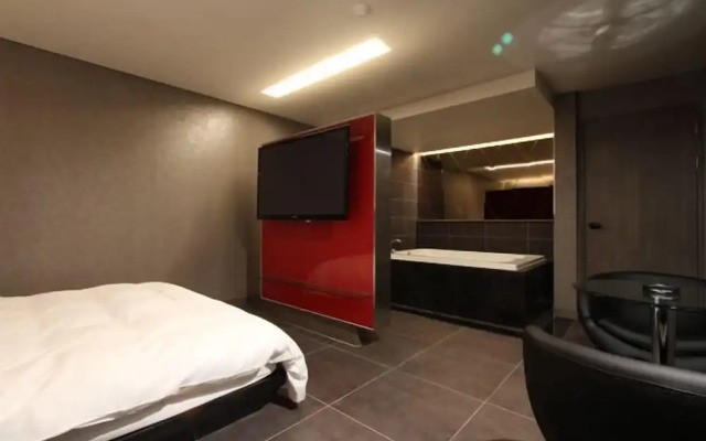 Valentine Hotel