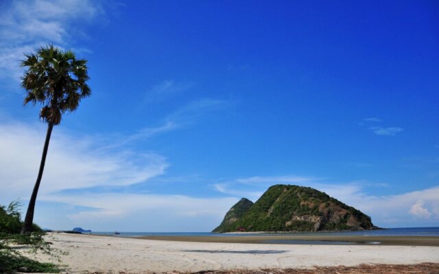 The Green Beach Resort