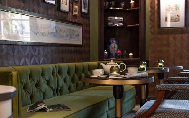 The Red Lion Hotel