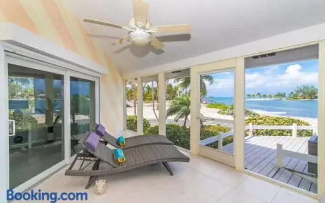 Peace & Kai It by Grand Cayman Villas & Condos