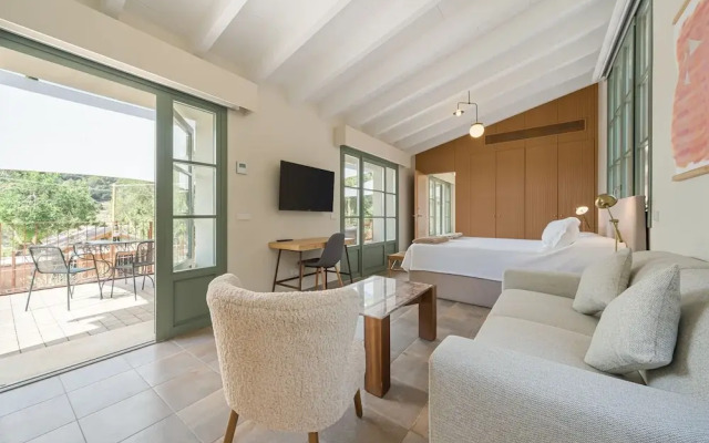Rondaia Suites & Villas