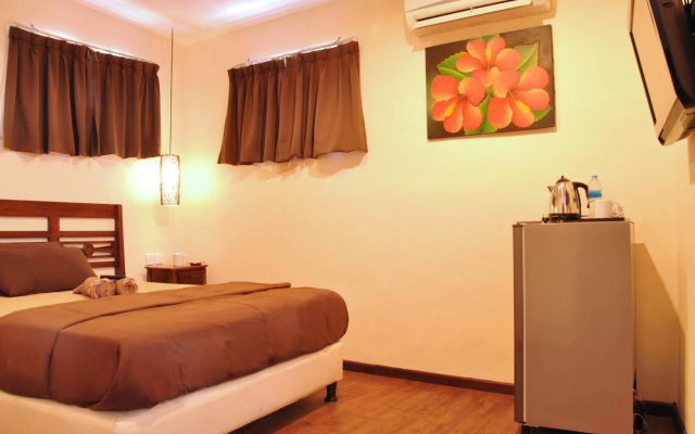 Bemo Corner Guest House – Guest Rooms – Kuta
