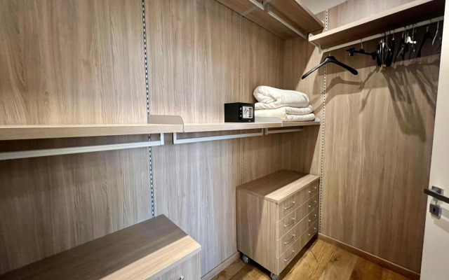 NEW WONDERFUL BILO WITH WALK-IN CLOSET from Moscova Suites Apartments
